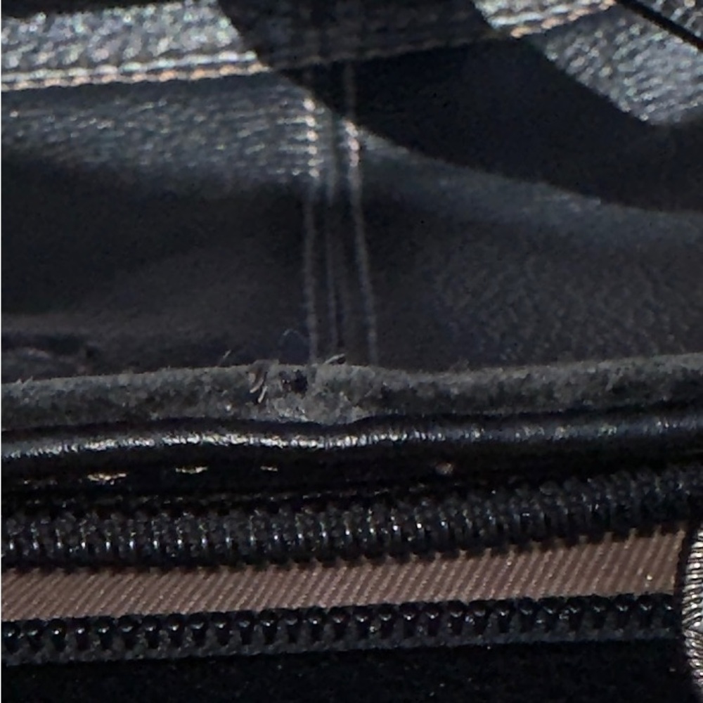 The Sak De Young Crossbody Bag-Black. Genuine Leather. - Picture 12 of 15